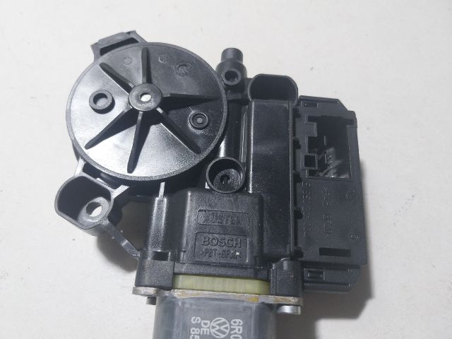 bontott VW POLO V Jobb első Ablakemelő Motor