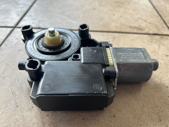 bontott VW POLO V Jobb első Ablakemelő Motor