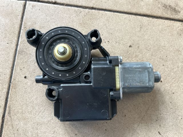 bontott VW POLO V Jobb első Ablakemelő Motor