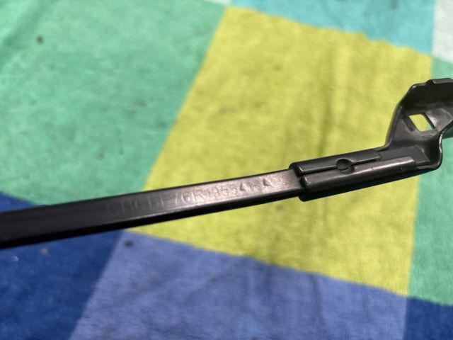 bontott VW POLO V Jobb első Ablaktörlő Kar