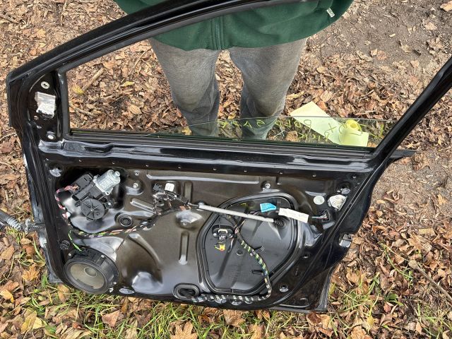 bontott VW POLO V Jobb első Ajtó (Részeivel)