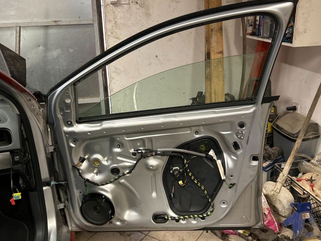 bontott VW POLO V Jobb első Ajtó (Részeivel)