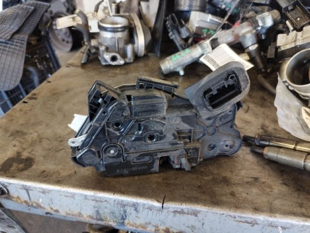 bontott VW POLO V Jobb első Ajtózár