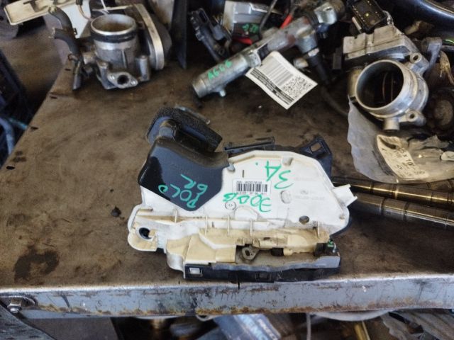 bontott VW POLO V Jobb első Ajtózár