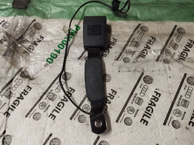 bontott VW POLO V Jobb első Biztonsági Öv Csat