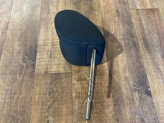 bontott VW POLO V Jobb első Fejtámla