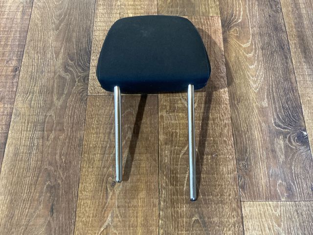 bontott VW POLO V Jobb első Fejtámla