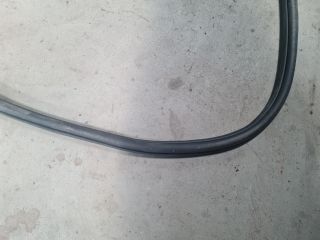 bontott VW POLO V Jobb első Gumikéder