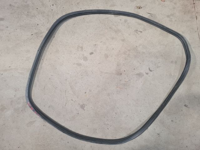 bontott VW POLO V Jobb első Gumikéder