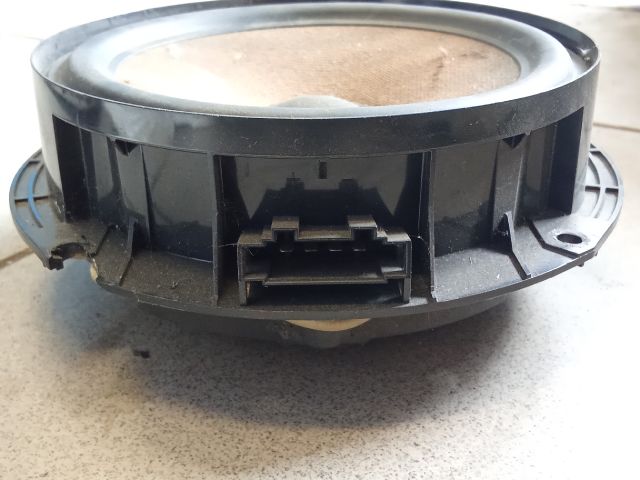 bontott VW POLO V Jobb első Hangszóró