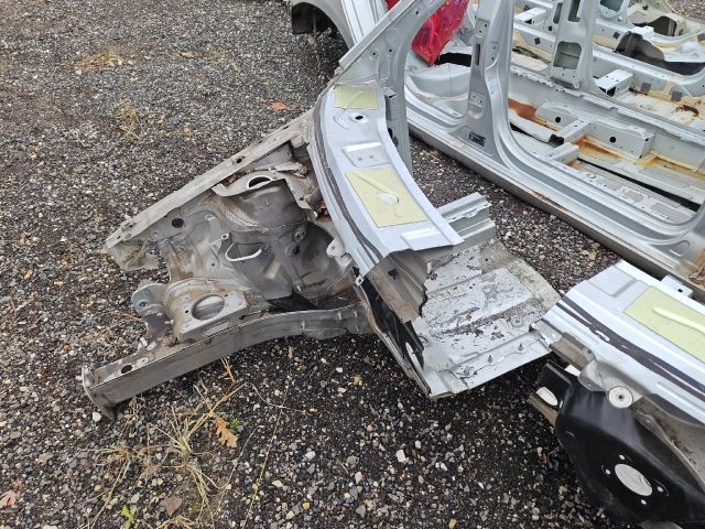 bontott VW POLO V Jobb első Negyed Karosszéria Csomag