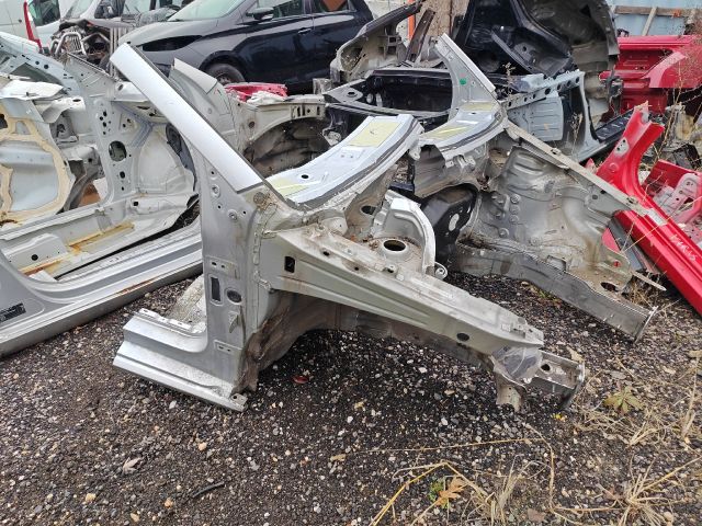 bontott VW POLO V Jobb első Negyed Karosszéria Csomag