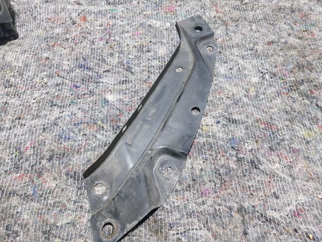 bontott VW POLO V Jobb Fényszóró Tartó