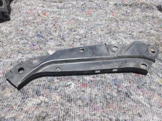 bontott VW POLO V Jobb Fényszóró Tartó