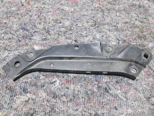 bontott VW POLO V Jobb Fényszóró Tartó