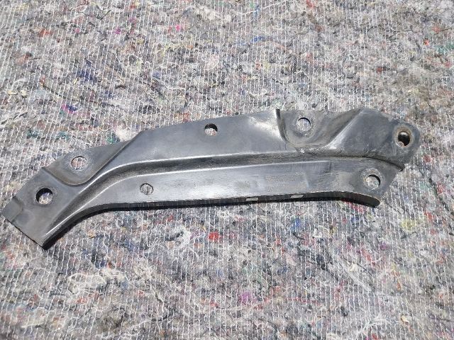 bontott VW POLO V Jobb Fényszóró Tartó