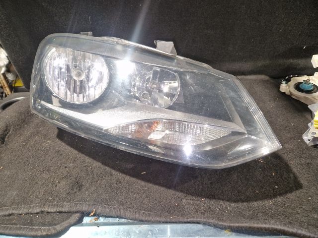 bontott VW POLO V Jobb Fényszóró