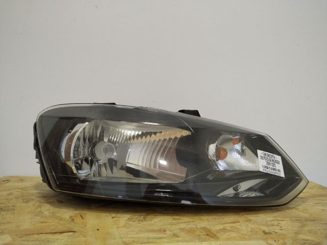 bontott VW POLO V Jobb Fényszóró