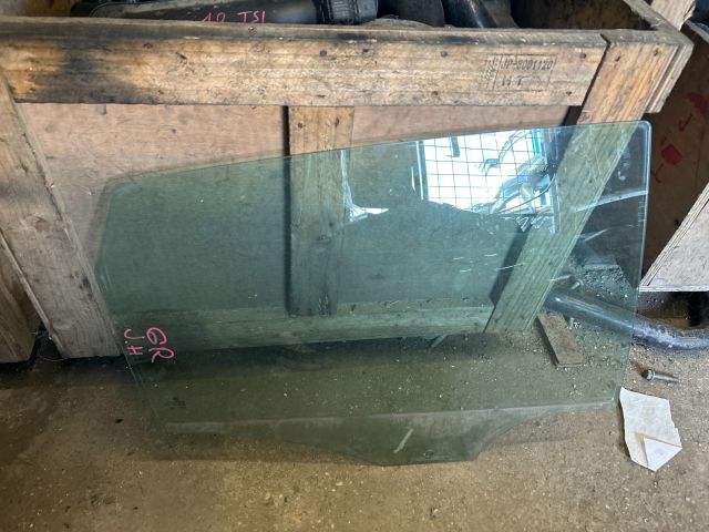 bontott VW POLO V Jobb hátsó Ablak