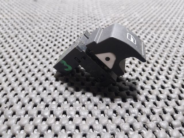 bontott VW POLO V Jobb hátsó Ablakemelő Kapcsoló