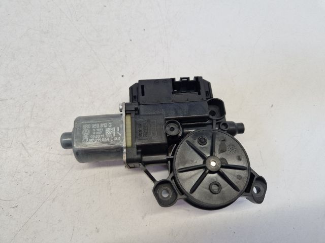 bontott VW POLO V Jobb hátsó Ablakemelő Motor