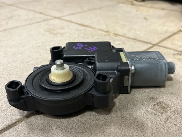 bontott VW POLO V Jobb hátsó Ablakemelő Motor