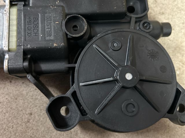 bontott VW POLO V Jobb hátsó Ablakemelő Motor