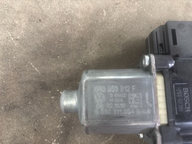 bontott VW POLO V Jobb hátsó Ablakemelő Motor