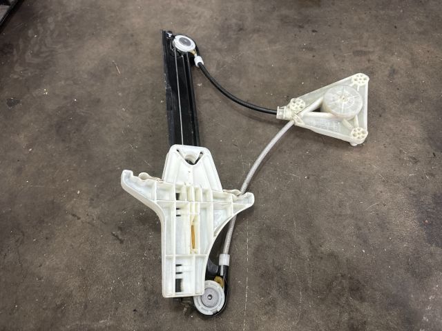 bontott VW POLO V Jobb hátsó Ablakemelő Szerkezet (Elektromos)