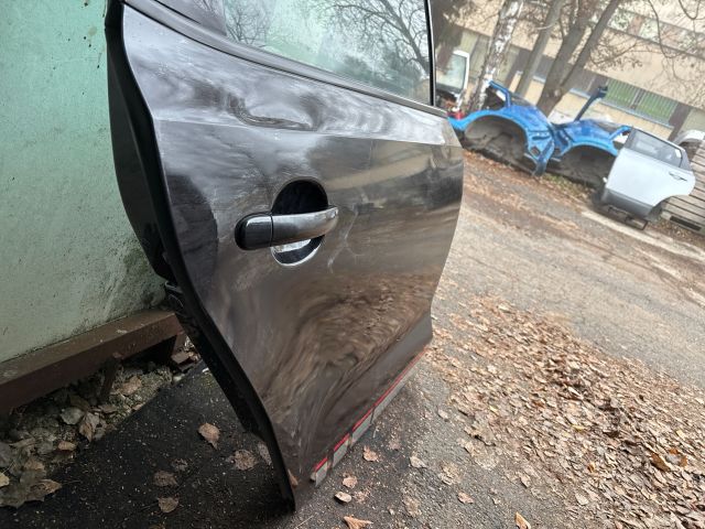 bontott VW POLO V Jobb hátsó Ajtó (Részeivel)