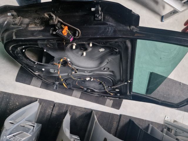 bontott VW POLO V Jobb hátsó Ajtó (Üres lemez)