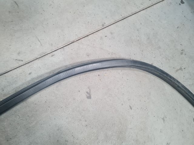 bontott VW POLO V Jobb hátsó Gumikéder