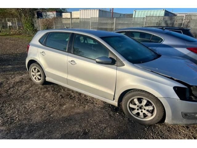 bontott VW POLO V Jobb hátsó Gumikéder