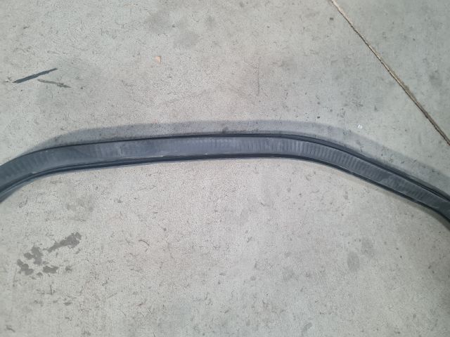 bontott VW POLO V Jobb hátsó Gumikéder