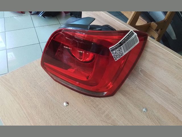 bontott VW POLO V Jobb Hátsó Lámpa