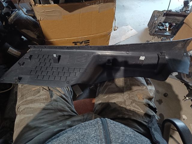 bontott VW POLO V Jobb hátsó Ülés melletti Kárpit