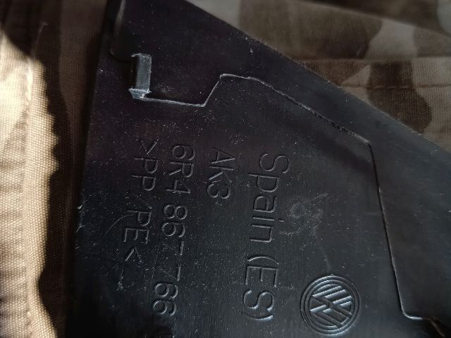 bontott VW POLO V Jobb hátsó Ülés melletti Kárpit