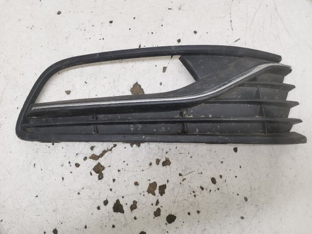 bontott VW POLO V Jobb Ködlámpa Rács