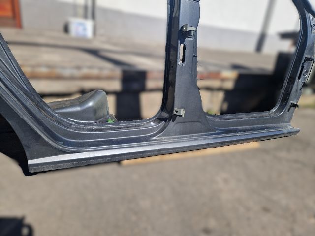 bontott VW POLO V Jobb Küszöb