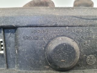 bontott VW POLO V Jobb Sárvédő Csavar Burkolat