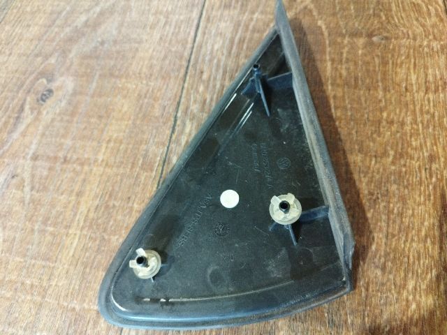 bontott VW POLO V Jobb Visszapillantó Tükör Előtti Burkolat