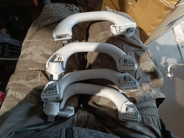 bontott VW POLO V Kapaszkodó (Felső) Szett