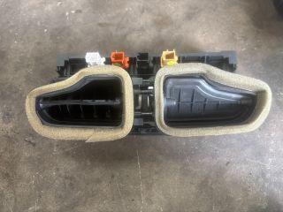 bontott VW POLO V Középső Szellőző