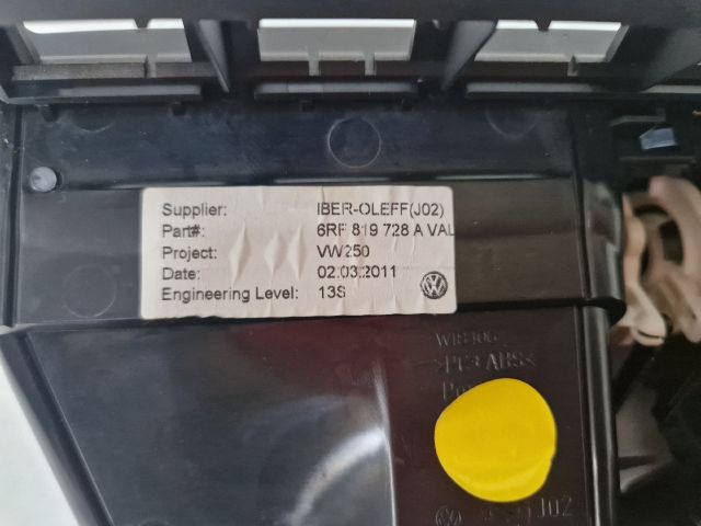 bontott VW POLO V Középső Szellőző