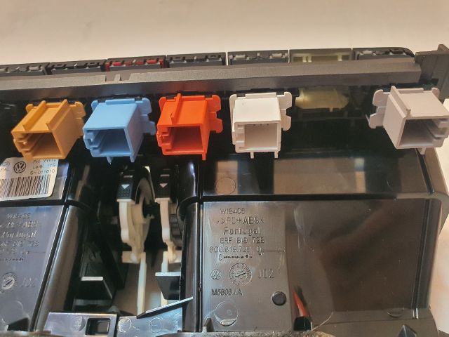 bontott VW POLO V Középső Szellőző