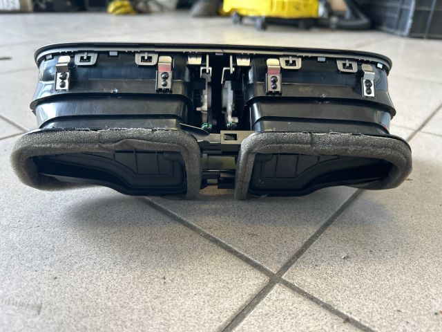 bontott VW POLO V Középső Szellőző