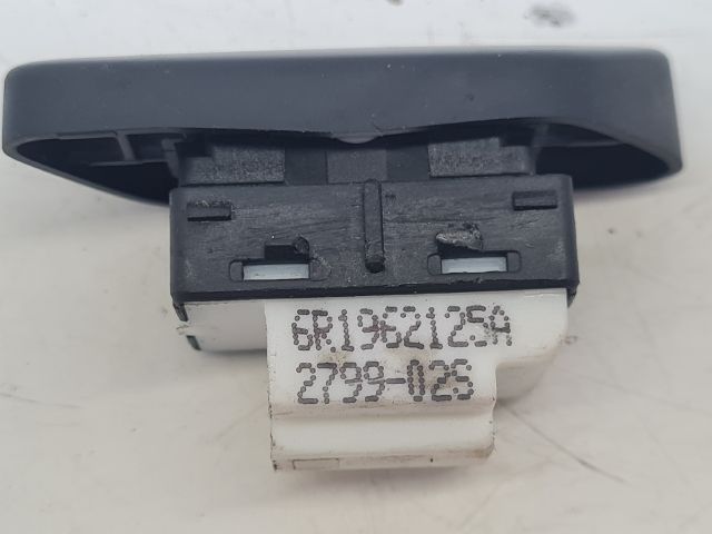 bontott VW POLO V Központizár Kapcsoló