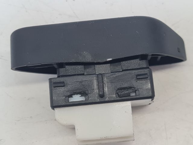 bontott VW POLO V Központizár Kapcsoló