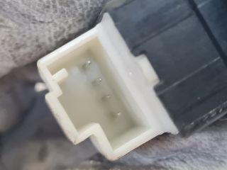 bontott VW POLO V Központizár Kapcsoló