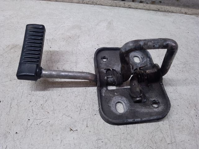 bontott VW POLO V Motorháztető Biztonsági Kampó